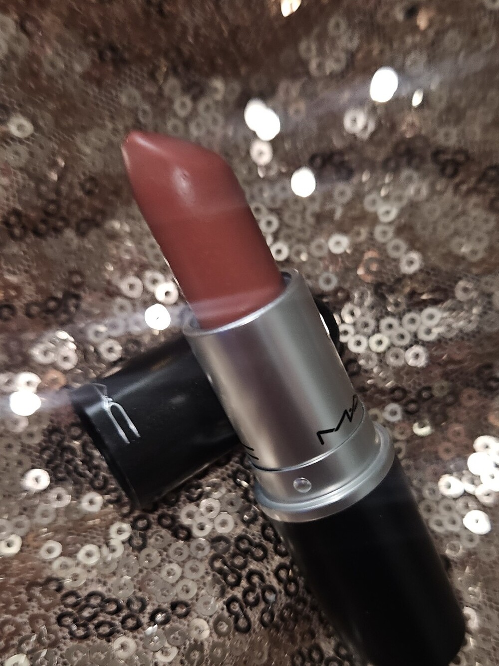 MAC Matte Lipstick # 649 Down To An Art - DISCONTINUED SHADE - RARE - Picture 2 of 3
